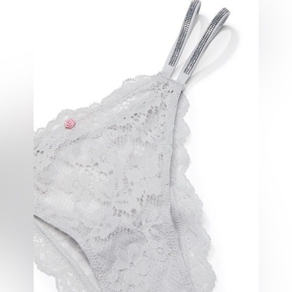 Victoria’s Secret Dream Angels Twinkle Strap Lace Brazilian Panty Silver Pearl - Picture 3 of 6